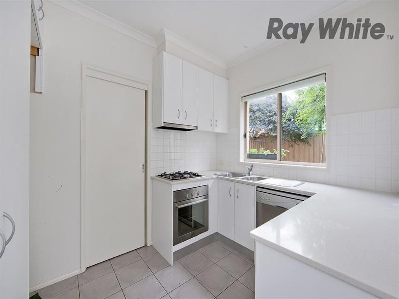 14/14 Mickleton Grove, Point Cook VIC 3030
