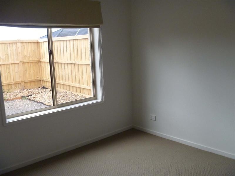 26 Royal Circuit, Point Cook VIC 3030