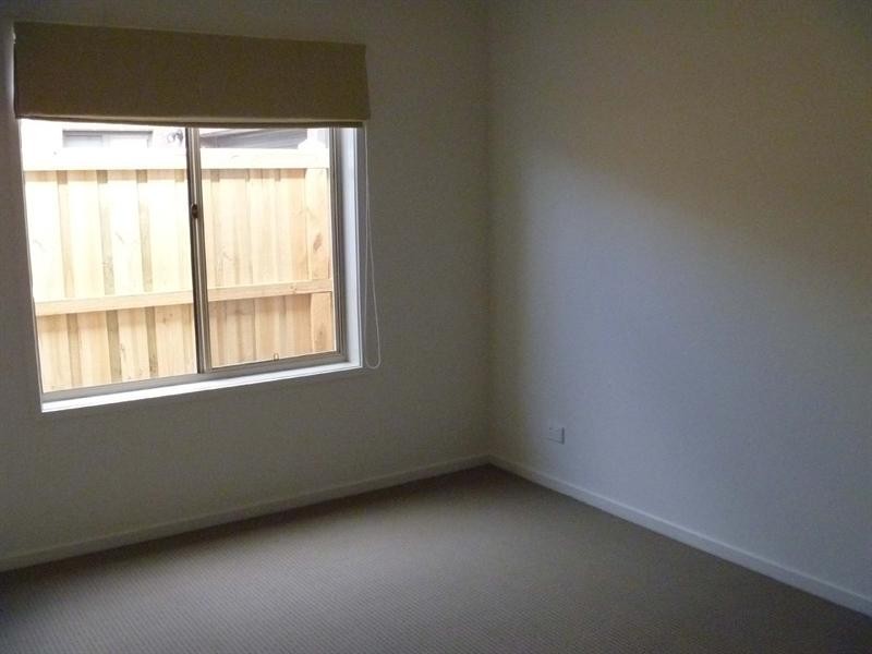 26 Royal Circuit, Point Cook VIC 3030