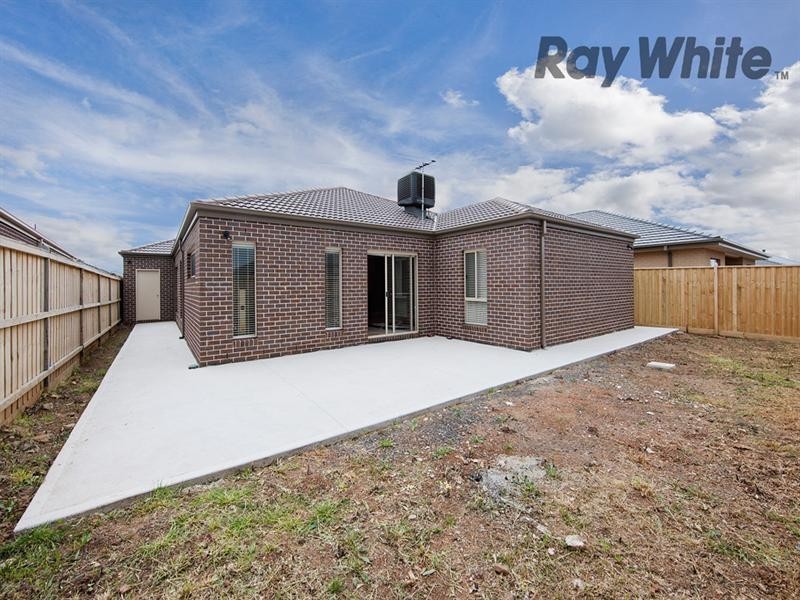 12 Penshurst Avenue, Williams Landing VIC 3027