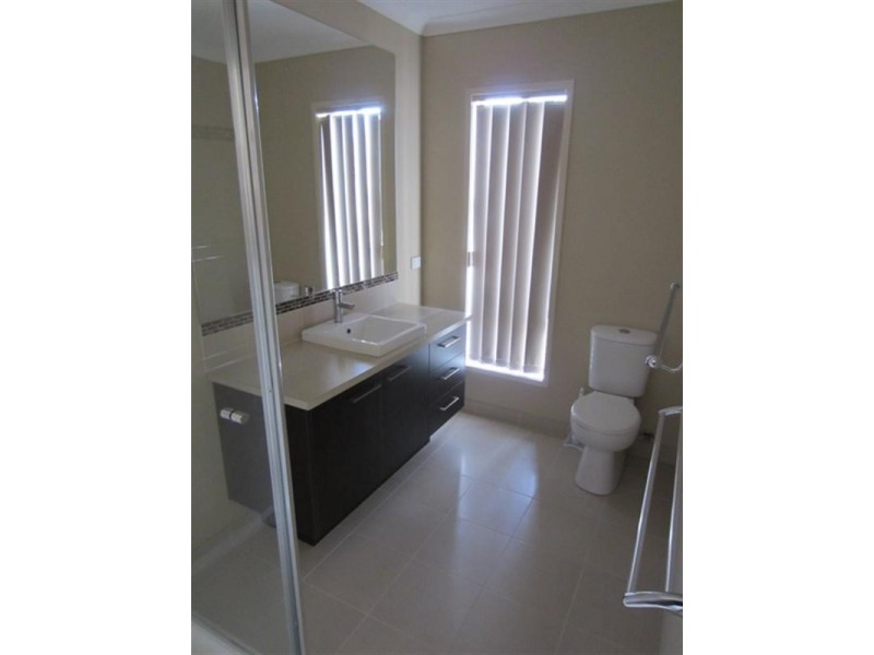 15 Penshurst Avenue, Williams Landing VIC 3027