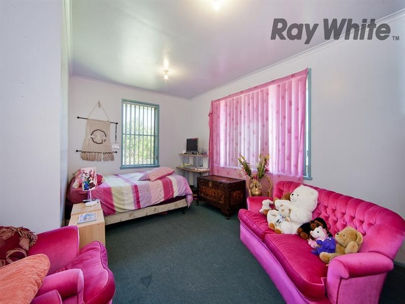 10 Chirnside Crescent, Laverton VIC 3028