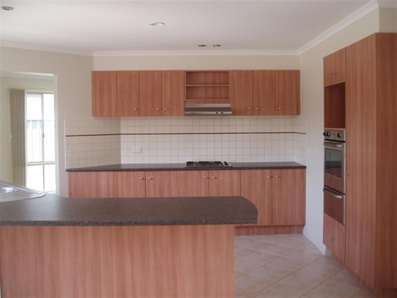 6 Dalkeith Road, Point Cook VIC 3030