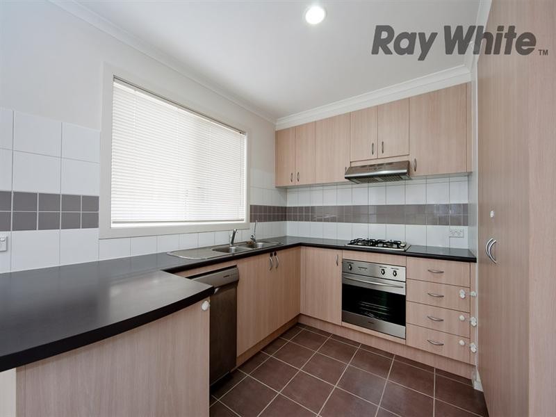 9 Brae Grove, Point Cook VIC 3030