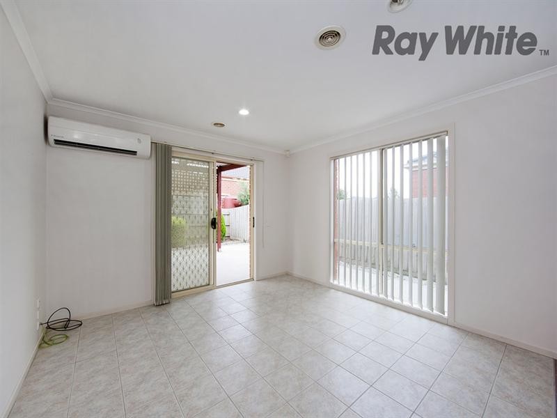 9 Brae Grove, Point Cook VIC 3030