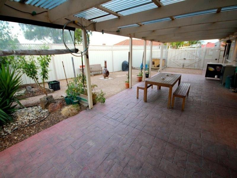 15 Addison Place, Seabrook VIC 3028