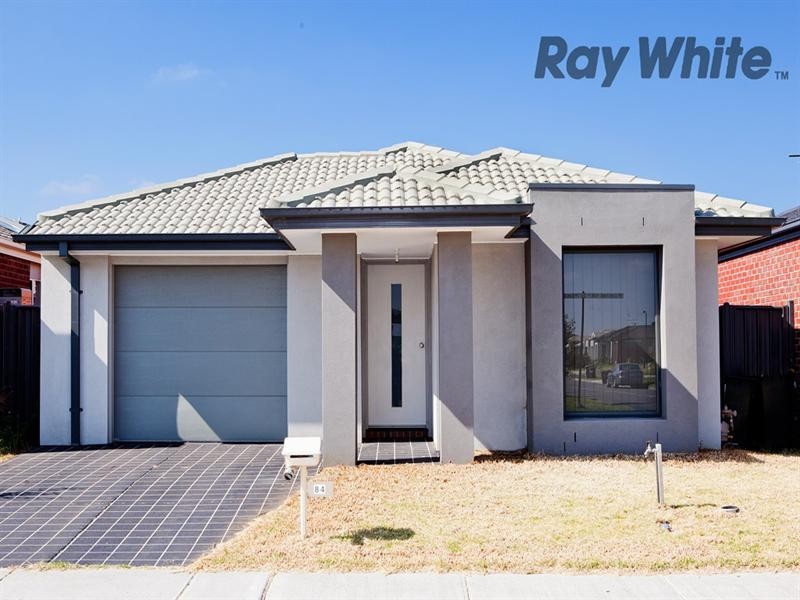 84 Duncombe Parkway, Deer Park VIC 3023