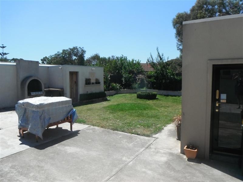 23 Kaye Crescent, Laverton VIC 3028