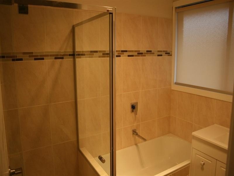 2/9 Strezlecki Grove, Altona Meadows VIC 3028