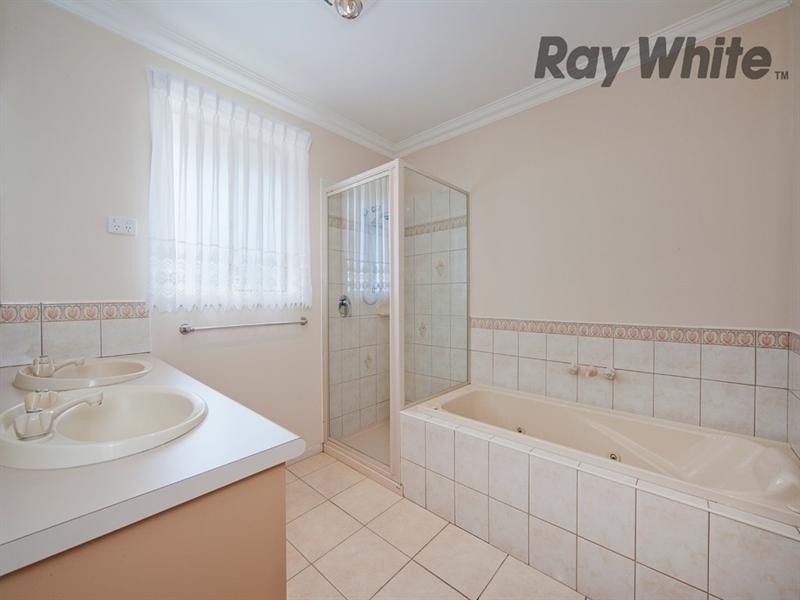 9 Sorrento Avenue, Point Cook VIC 3030