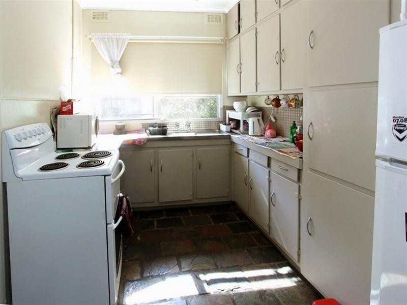 24 Heffernan Street, Laverton VIC 3028