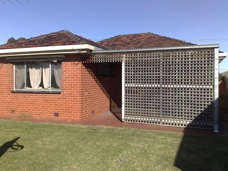 16 Lugg Street, Altona VIC 3018