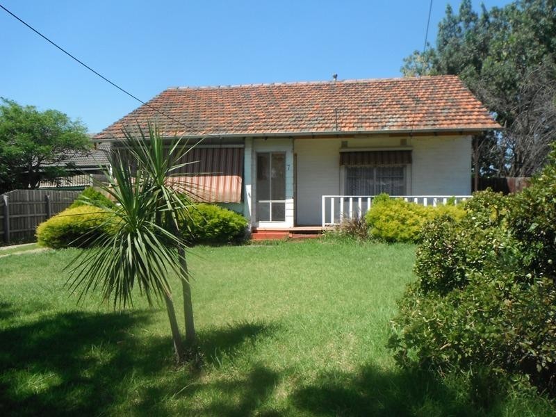 7 Debrun Court, Laverton VIC 3028