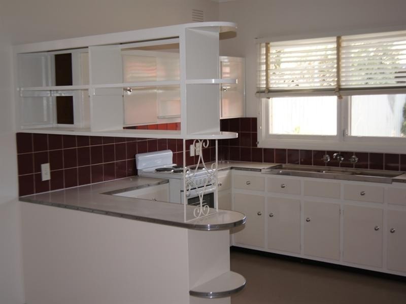 33 Railway Avenue, Laverton VIC 3028