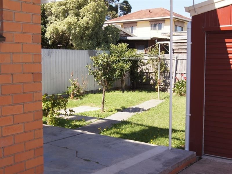 33 Railway Avenue, Laverton VIC 3028