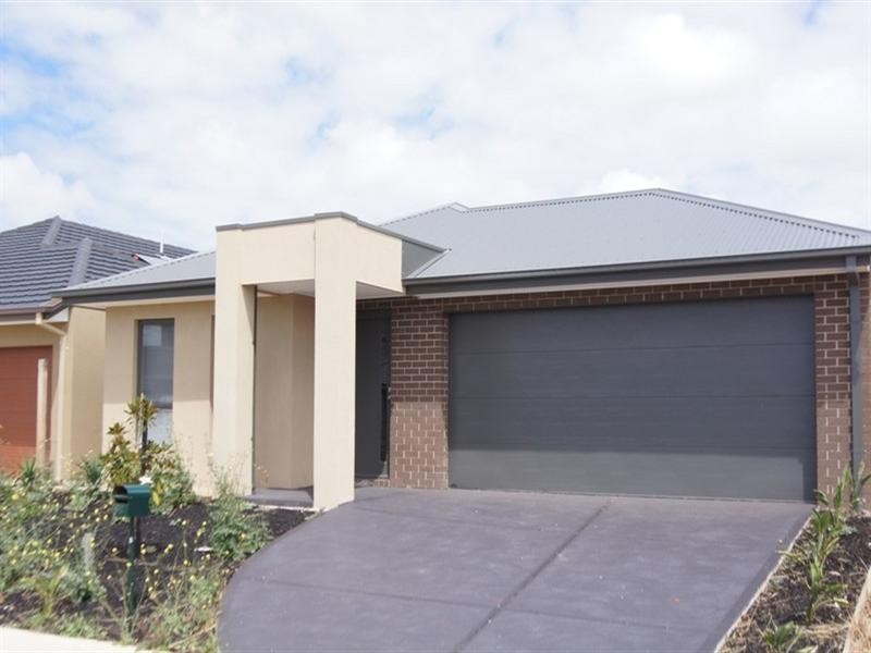 22 Berington Drive, Williams Landing VIC 3027
