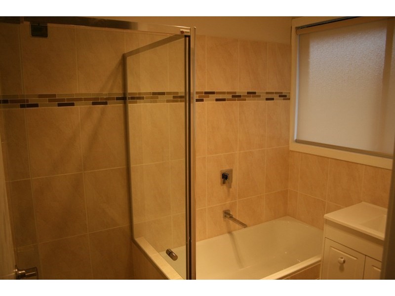 2/9 Strezlecki Grove, Altona Meadows VIC 3028