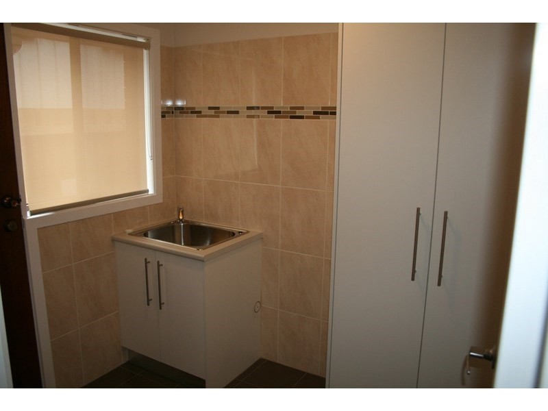 2/9 Strezlecki Grove, Altona Meadows VIC 3028