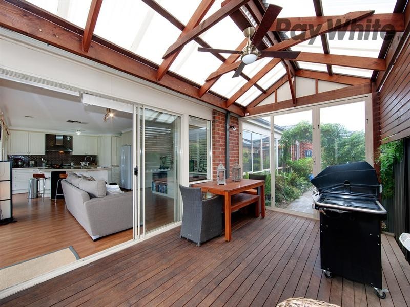 9 Coombes Court, Point Cook VIC 3030