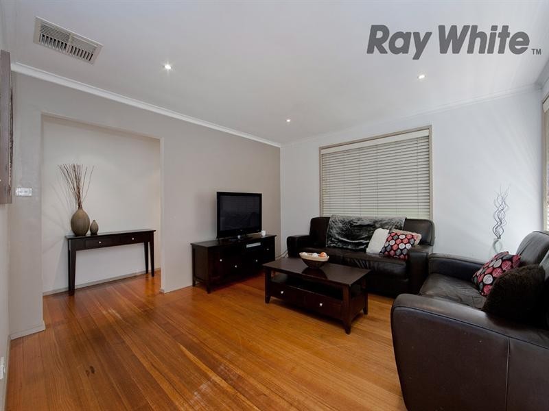 7 Thomson Avenue, Laverton VIC 3028