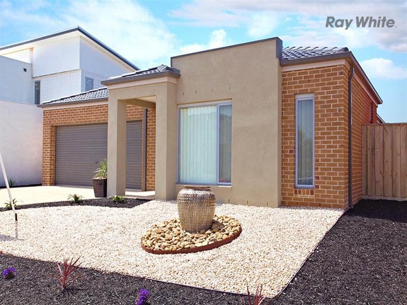 6 Stoneyfell Road, Point Cook VIC 3030