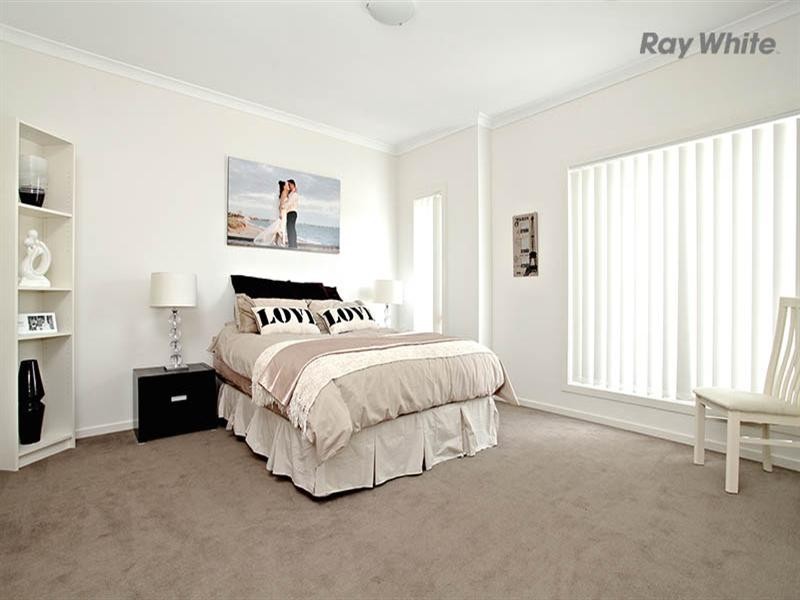 6 Stoneyfell Road, Point Cook VIC 3030