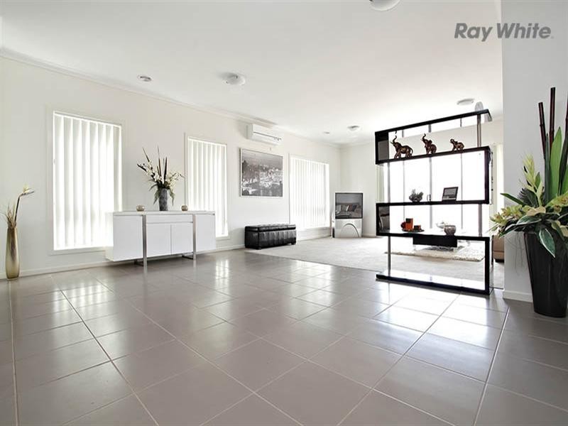 6 Stoneyfell Road, Point Cook VIC 3030