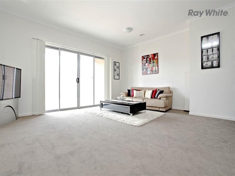 6 Stoneyfell Road, Point Cook VIC 3030