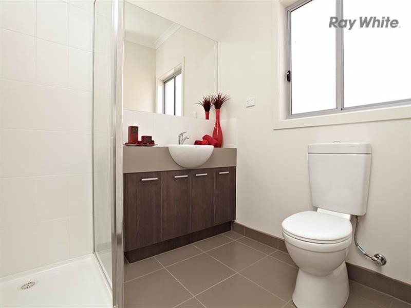 6 Stoneyfell Road, Point Cook VIC 3030