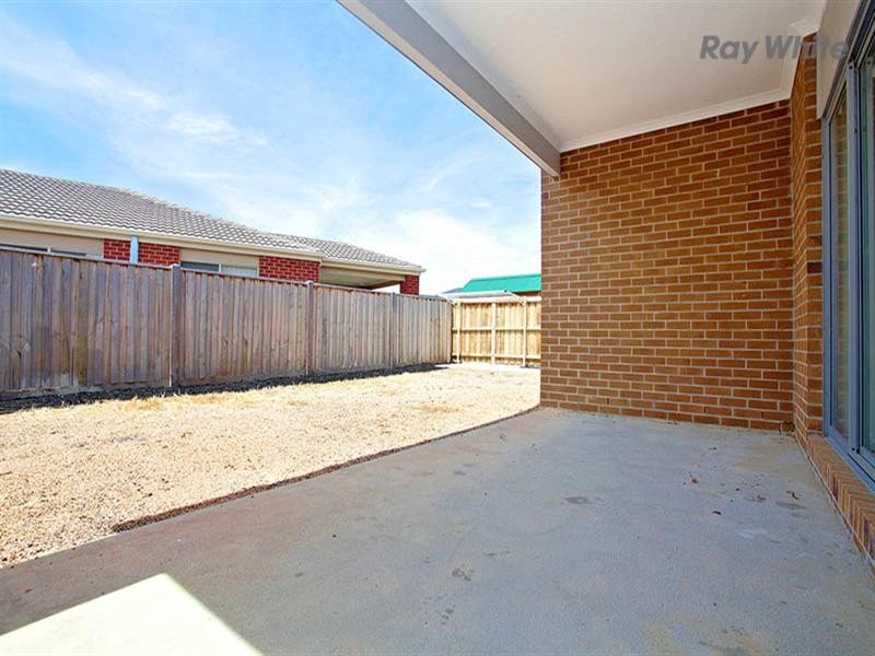 6 Stoneyfell Road, Point Cook VIC 3030