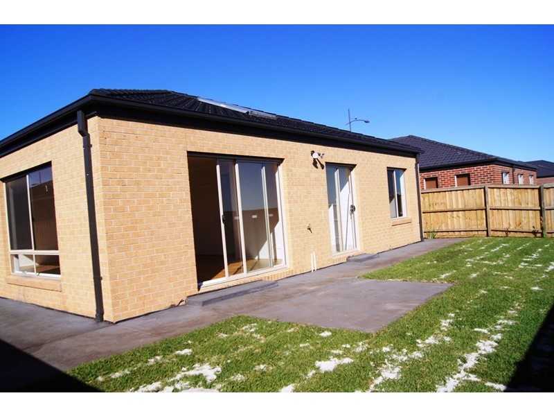 75 Tristania Drive, Point Cook VIC 3030