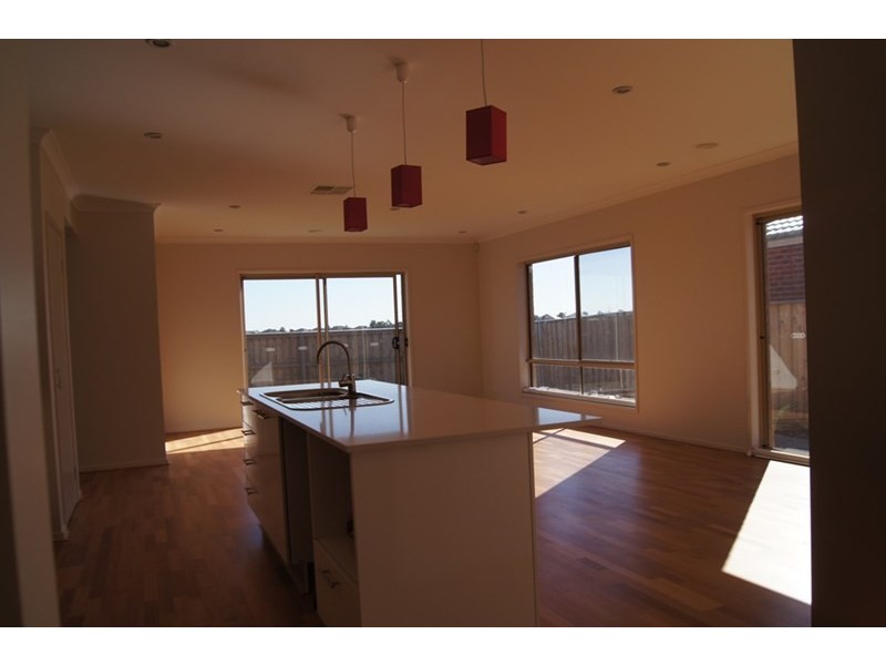 75 Tristania Drive, Point Cook VIC 3030