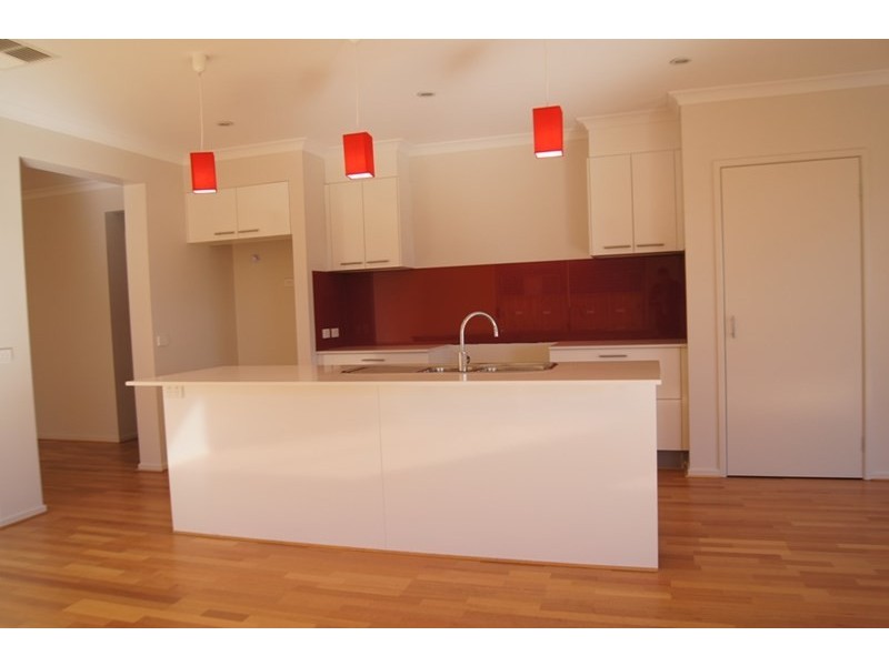 75 Tristania Drive, Point Cook VIC 3030