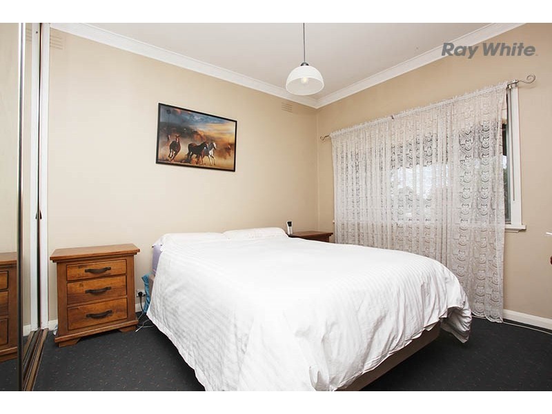 8 Ailsa Street, Laverton VIC 3028