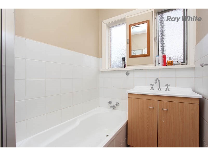 8 Ailsa Street, Laverton VIC 3028