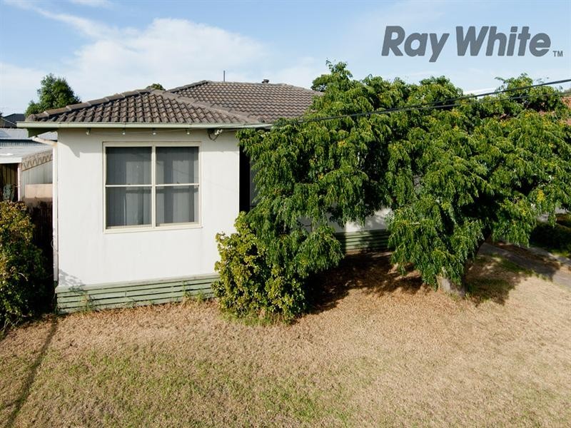 1 Evans Crescent, Laverton VIC 3028