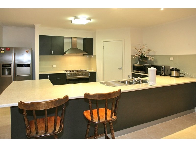 9 Violet Way, Point Cook VIC 3030