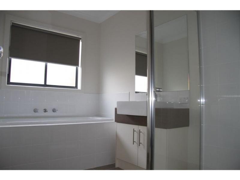 22 James Cook Drive, Truganina VIC 3029