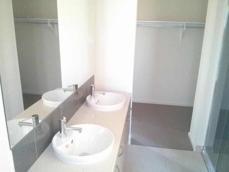 19 Manna Way, Point Cook VIC 3030