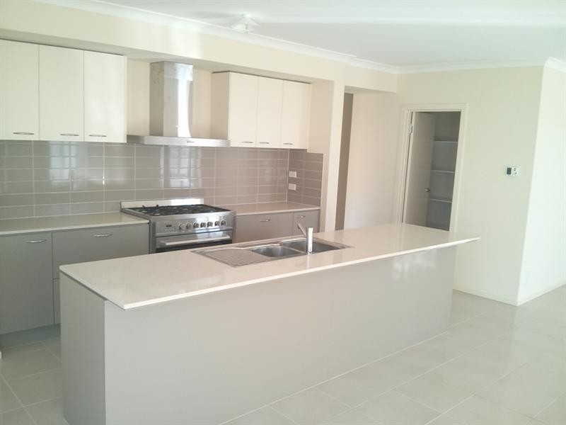 19 Manna Way, Point Cook VIC 3030