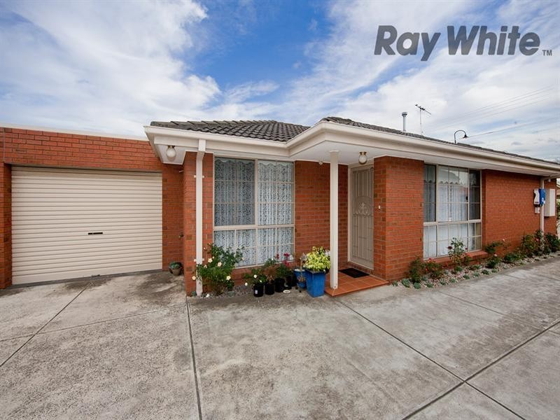 1/2 Weaver Court, Altona Meadows VIC 3028