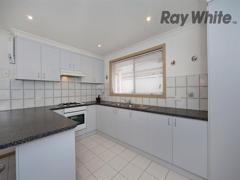 1/2 Weaver Court, Altona Meadows VIC 3028