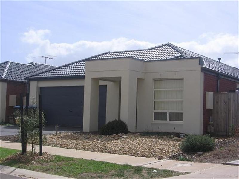 32 Emma Drive, Tarneit VIC 3029