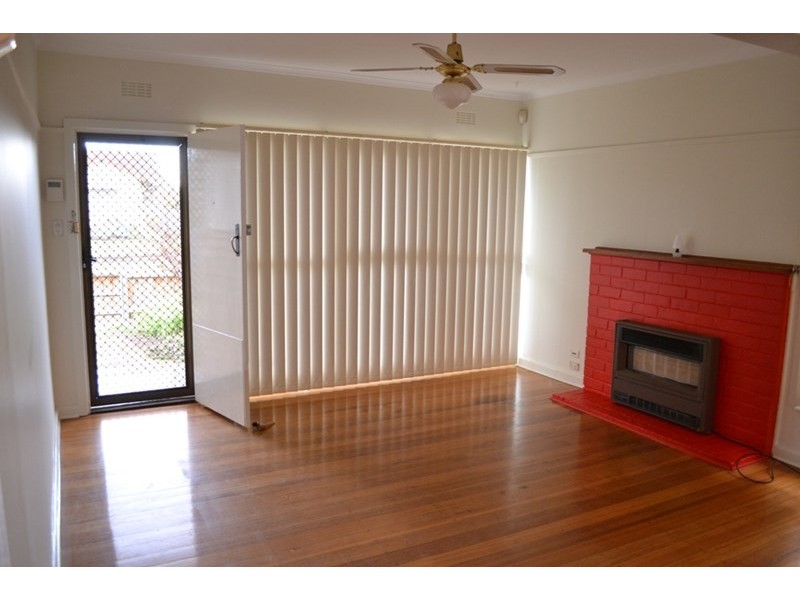 1/25 Williams Road, Laverton VIC 3028