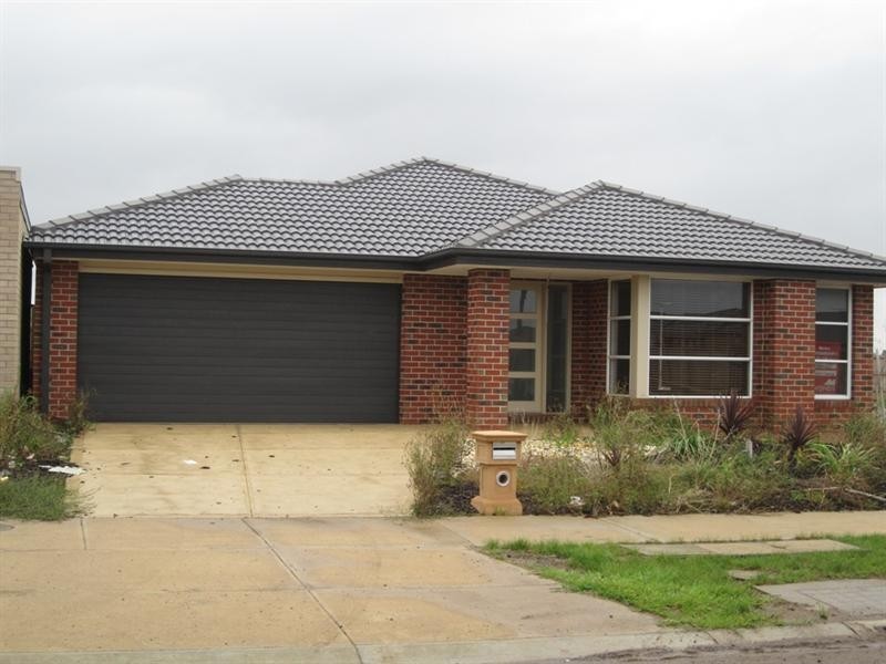 71 Tristania Drive, Point Cook VIC 3030