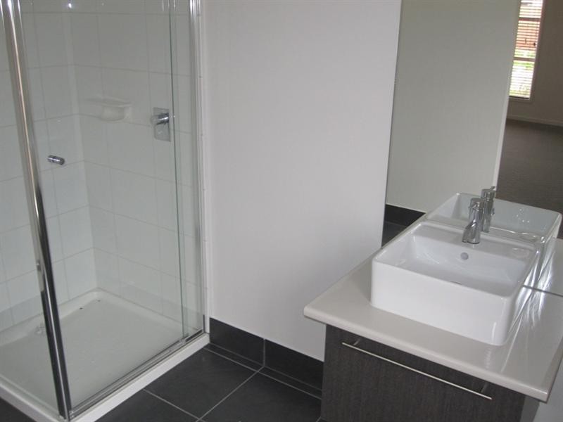 71 Tristania Drive, Point Cook VIC 3030