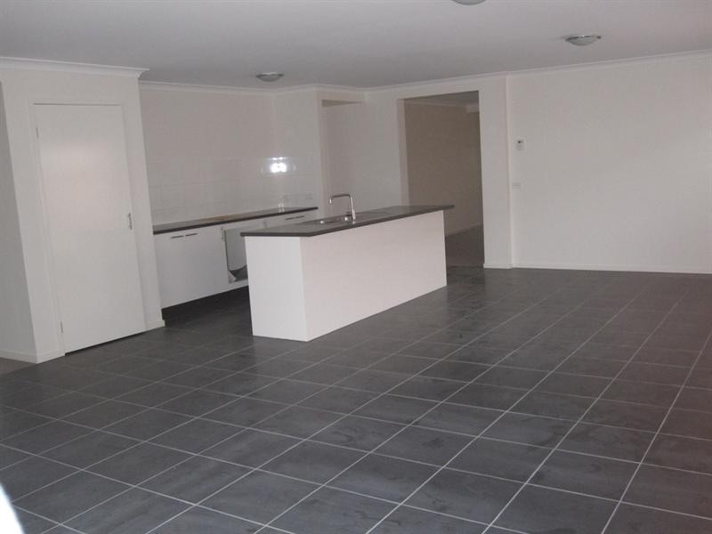 71 Tristania Drive, Point Cook VIC 3030