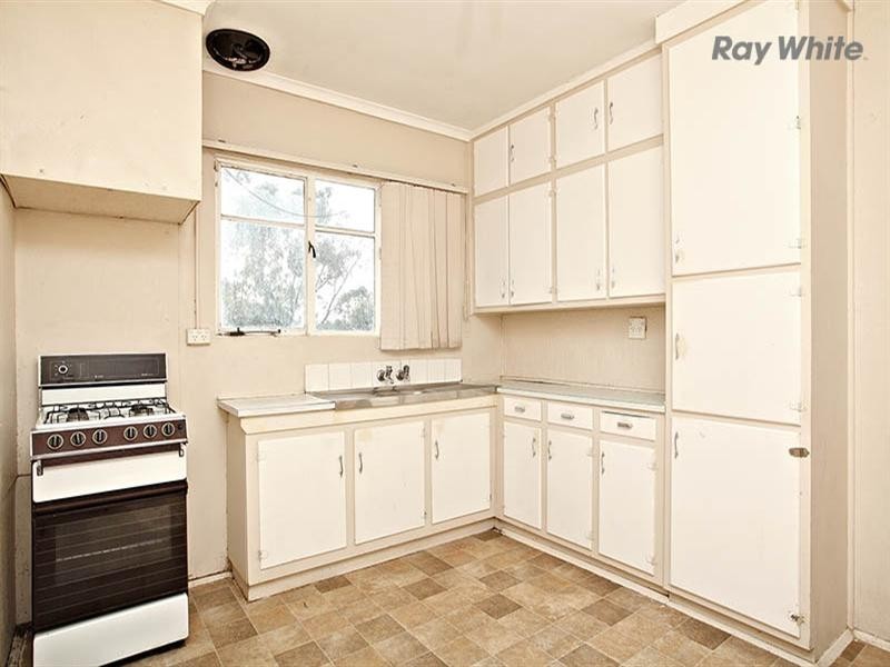 34 Charlesworth Street, Laverton VIC 3028