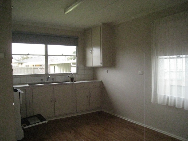 1 EVANS Crescent, Laverton VIC 3028