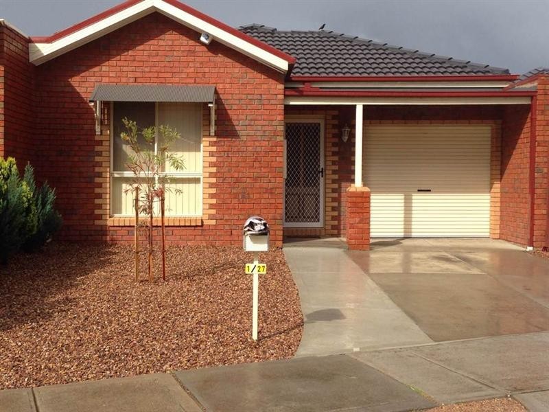 1/27 Harmony Drive, Tarneit VIC 3029